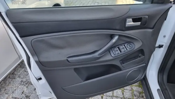 Ford Kuga 2.0 TDCi Trend 21