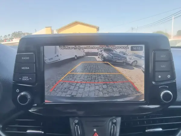 Hyundai i30 SW 1.6 CRDI Launch Edition 14