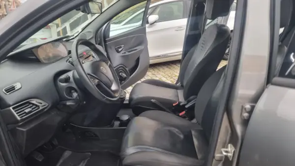 Lancia Ypsilon 1.2 S&S Platinum 10