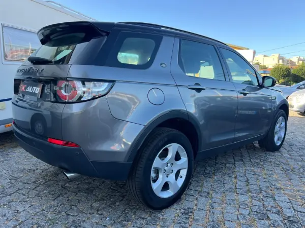 Land Rover Discovery Sport 2.0 TD4 HSE Auto 6