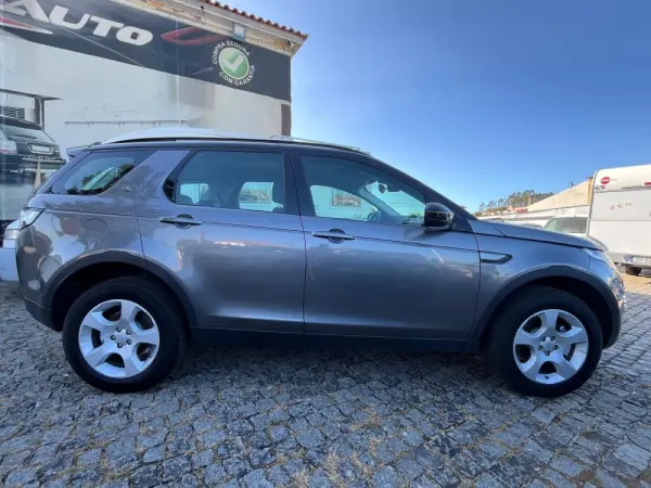 Land Rover Discovery Sport 2.0 TD4 HSE Auto 7