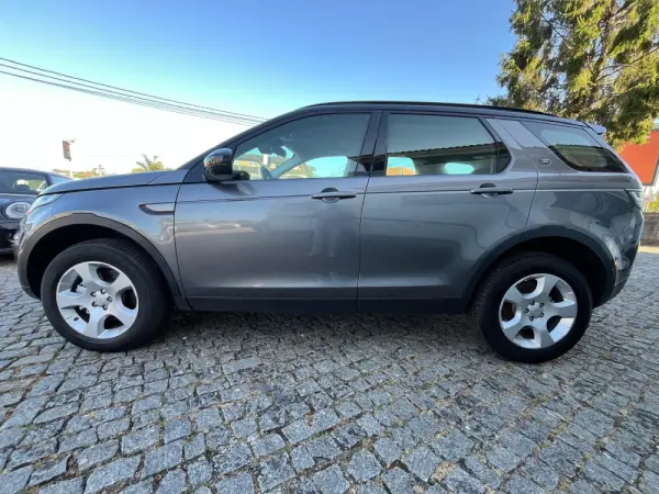 Land Rover Discovery Sport 2.0 TD4 HSE Auto 8