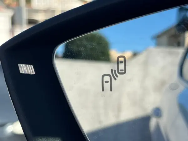 Land Rover Discovery Sport 2.0 TD4 HSE Auto 17