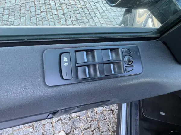 Land Rover Discovery Sport 2.0 TD4 HSE Auto 19