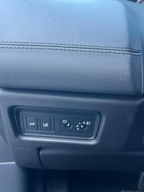 Land Rover Discovery Sport 2.0 TD4 HSE Auto 24