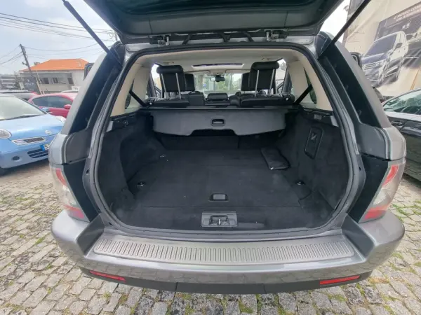 Land Rover Range Rover Sport 3.0 TDV6 HSE 16