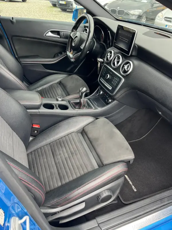 Mercedes-Benz A 200 AMG 10