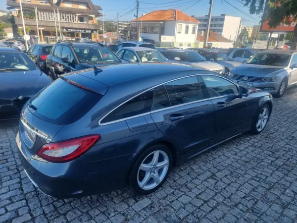 Mercedes-Benz CLS 220 PACK AMG 8