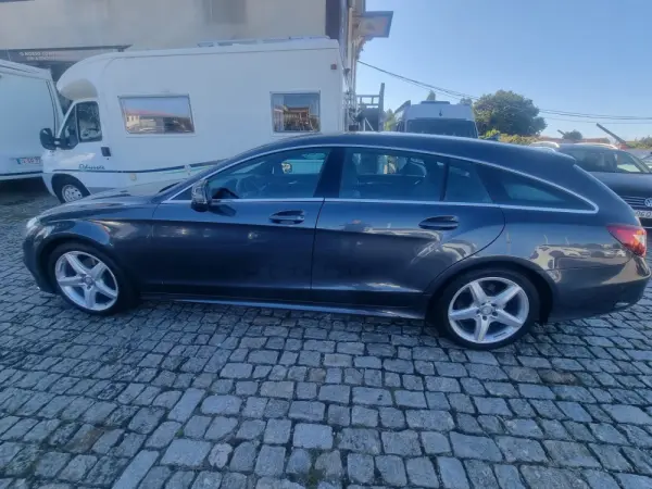 Mercedes-Benz CLS 220 PACK AMG 9