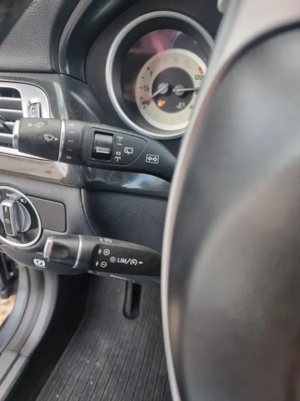 Mercedes-Benz CLS 220 PACK AMG 28