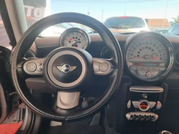 MINI 3 Portas Cooper D 11