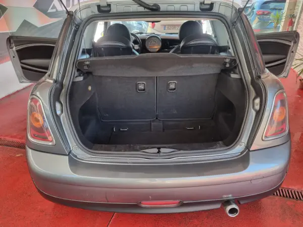 MINI 3 Portas Cooper D 28