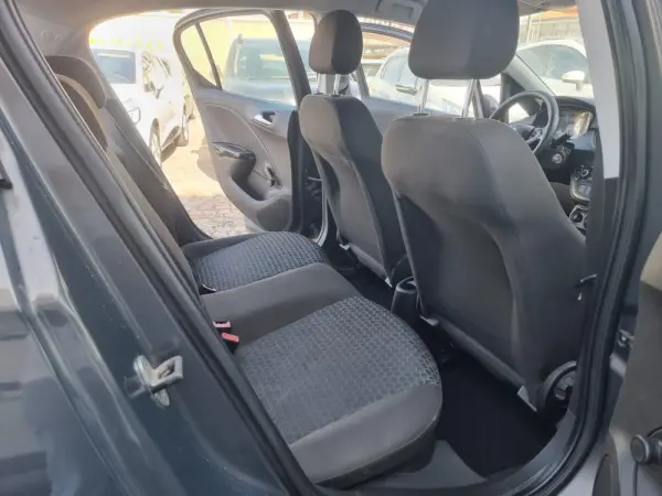 Opel Corsa 1.3 CDTi Cosmo 11