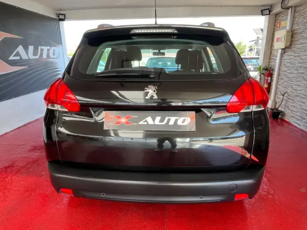 Peugeot 2008 1.6 BlueHDi Style 4