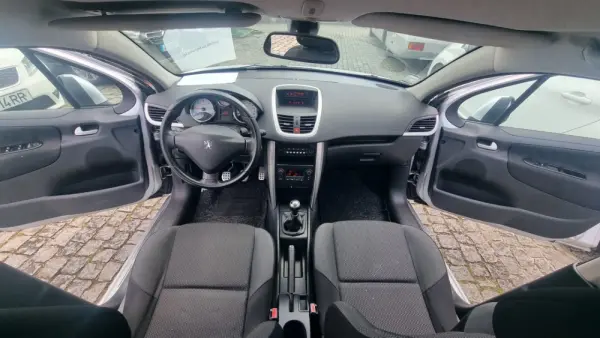 Peugeot 207 SW 1.6 HDi Sportium 9