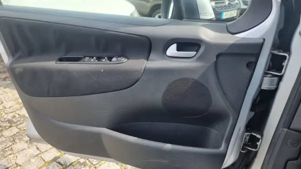 Peugeot 207 SW 1.6 HDi Sportium 24