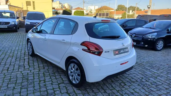 Peugeot 208 1.2 PureTech Active 6