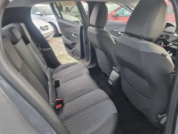 Peugeot 208 1.2 PureTech Allure 15