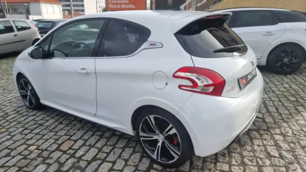 Peugeot 208 1.6 THP GTi 3