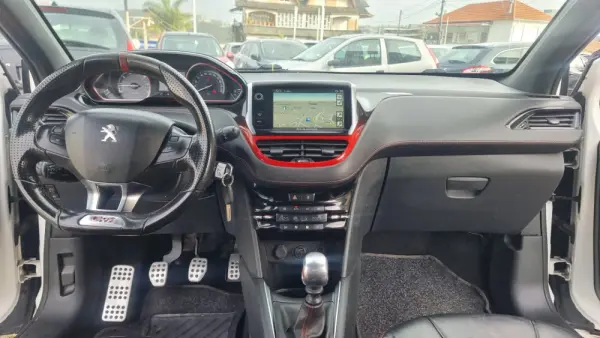 Peugeot 208 1.6 THP GTi 9