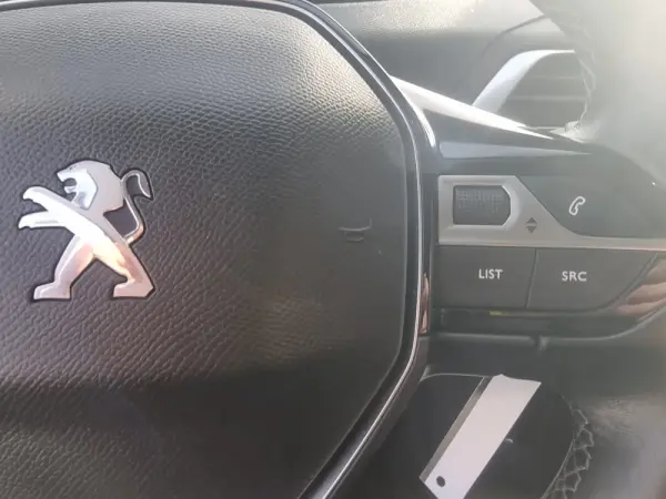 Peugeot 5008 1.5 BlueHDi Allure 19