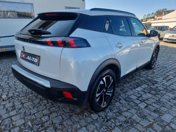 Peugeot e-2008 50 kWh Allure Pack 5