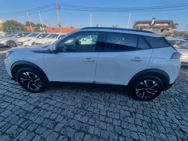 Peugeot e-2008 50 kWh Allure Pack 7