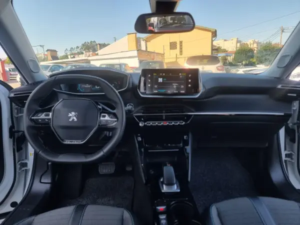 Peugeot e-2008 50 kWh Allure Pack 10