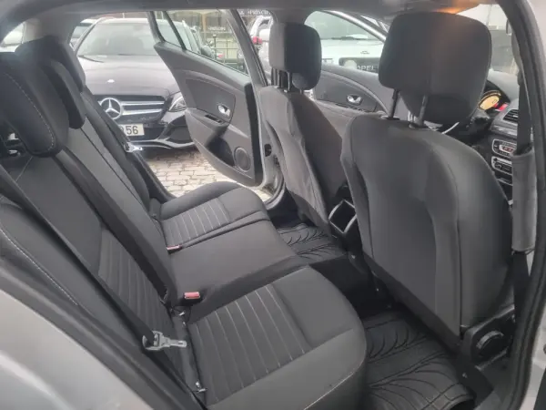 Renault Mégane Sport Tourer 1.5 dCi Confort SS 6