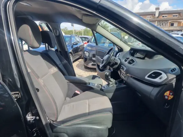 Renault Scénic 1.5 dCi Expression SS 10