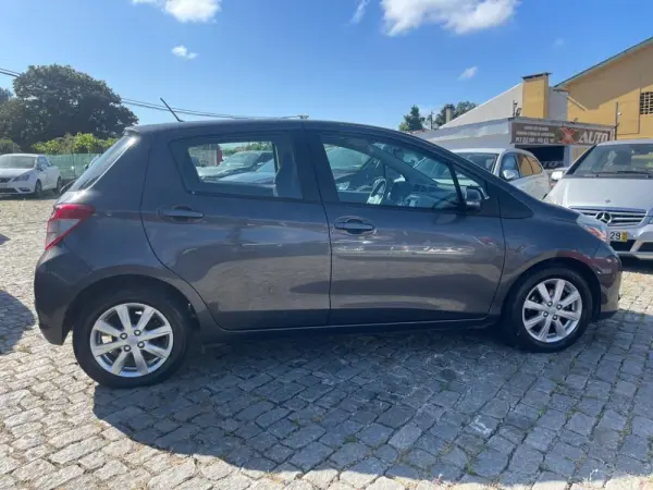 Toyota Yaris 1.0 VVT-i Comfort 4
