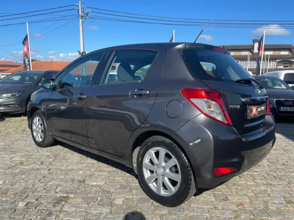 Toyota Yaris 1.0 VVT-i Comfort 7