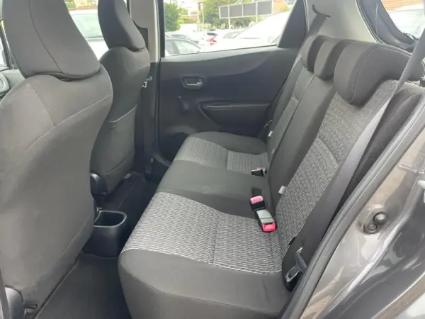 Toyota Yaris 1.0 VVT-i Comfort 12