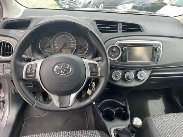 Toyota Yaris 1.0 VVT-i Comfort 18