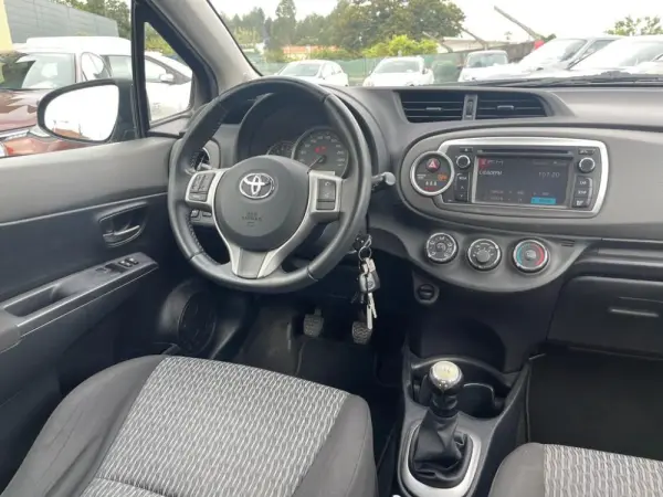 Toyota Yaris 1.0 VVT-i Comfort 26