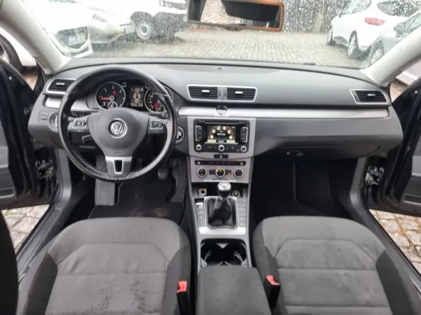 Volkswagen Passat Variant 1.6 TDi BlueMotion 7
