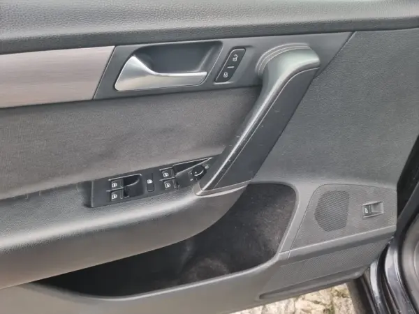 Volkswagen Passat Variant 1.6 TDi BlueMotion 25