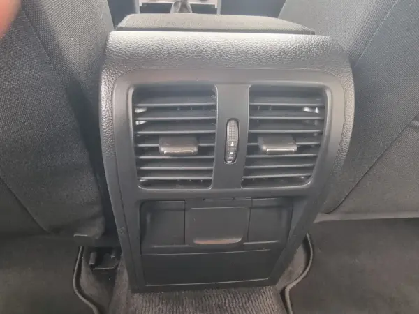 Volkswagen Passat Variant 1.6 TDi BlueMotion 26