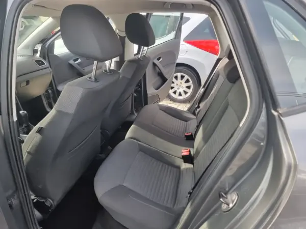 Volkswagen Polo 1.2 TDi Confortline 2