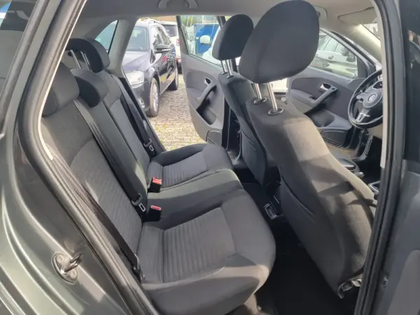 Volkswagen Polo 1.2 TDi Confortline 4