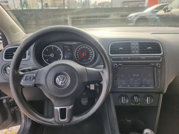 Volkswagen Polo 1.2 TDi Confortline 8