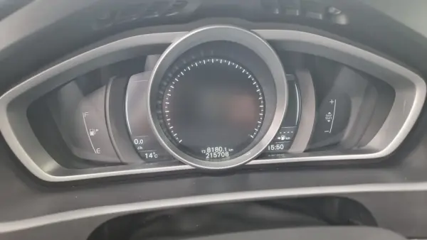 Volvo V40 2.0 D2 R-Design 16