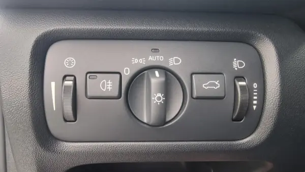 Volvo V40 2.0 D2 R-Design 20