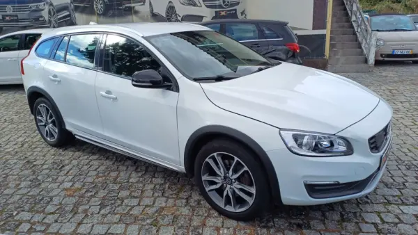 Volvo V60 Cross Country 2.0 D3 Summum 2