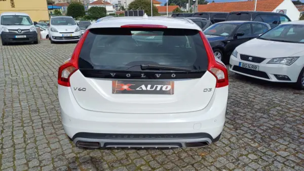 Volvo V60 Cross Country 2.0 D3 Summum 6