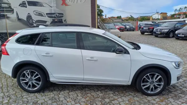 Volvo V60 Cross Country 2.0 D3 Summum 8