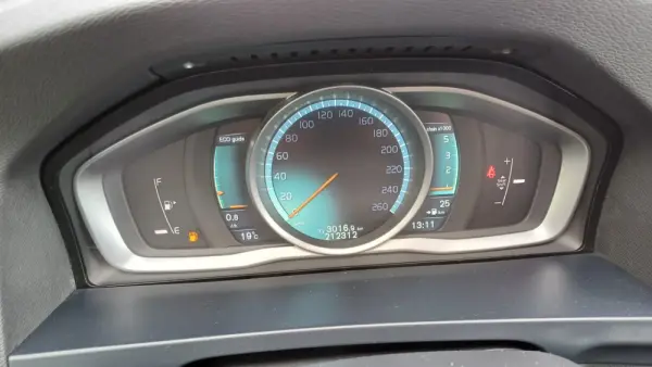 Volvo V60 Cross Country 2.0 D3 Summum 11