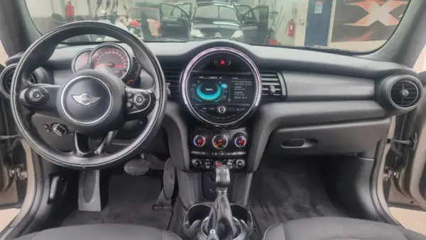 MINI 5 Portas Cooper D Auto 7