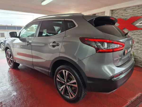 Nissan Qashqai 1.2 DIG-T Tekna Premium 1