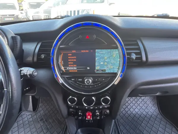 MINI 3 Portas Cooper 8